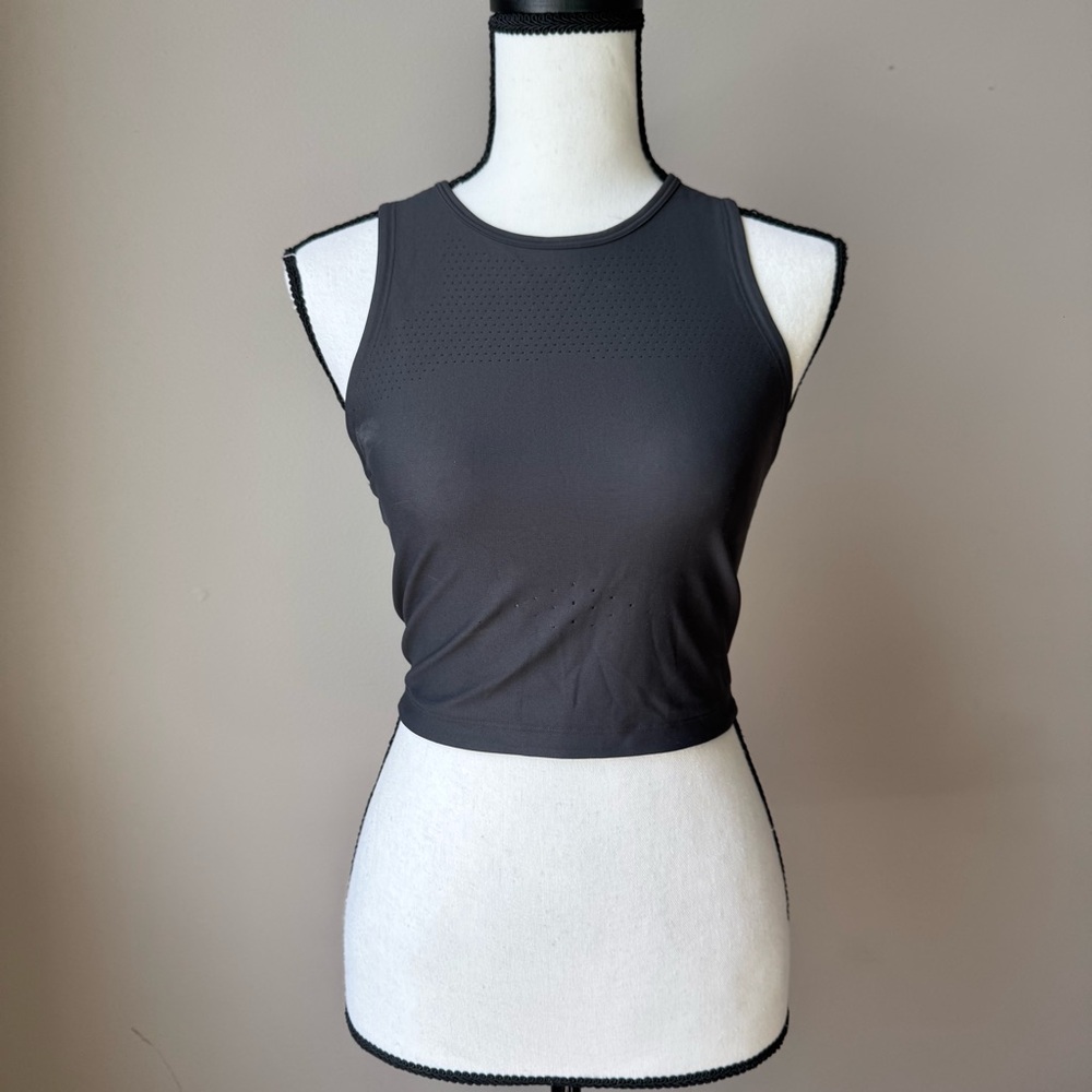 Lululemon Zoned In Top